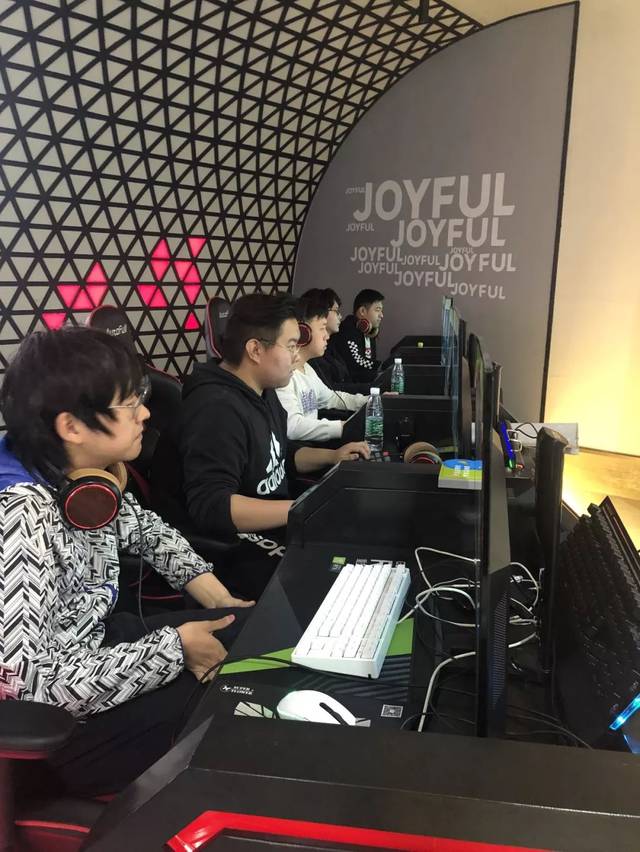 人展示自己 人展示自己